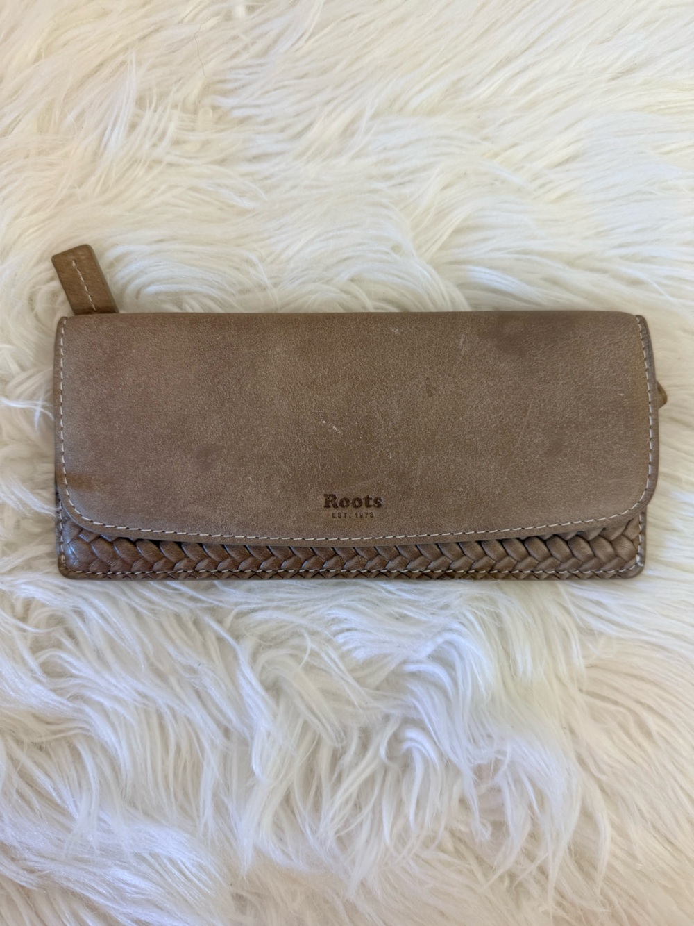 💫2/$25 • • Roots Brown Woven Clutch Wallet